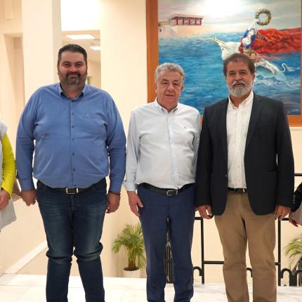 Συνάντηση Περιφερειάρχη Κρήτης με τη νέα διοίκηση του δικτύου οινοποιών Κρήτης