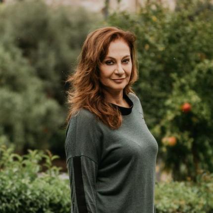 κομνηνού