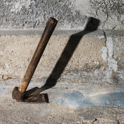σκεπάρνι (φωτογραφία από create.vista.com)