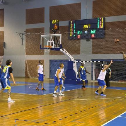 αγώνας μπάσκετ
