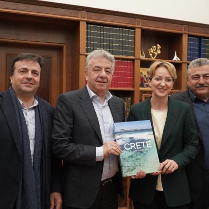Σταύρος Αρναουτάκης 