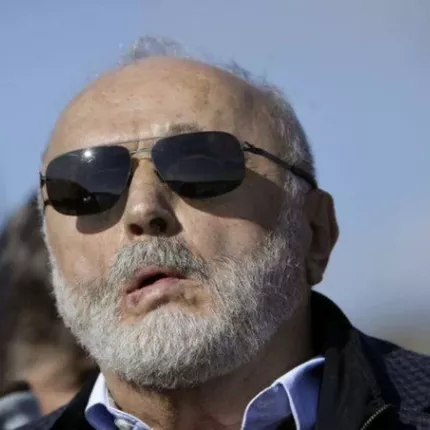 κουρουμπλης
