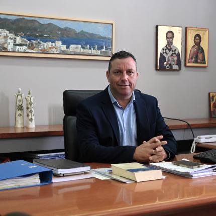 μανωλης μενεγακης