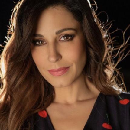 παπουτσακη