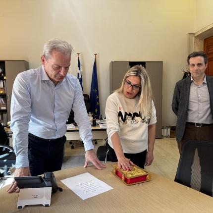 Ορκωμοσία δύο νέων υπαλλήλων στο Δήμο Ηρακλείου