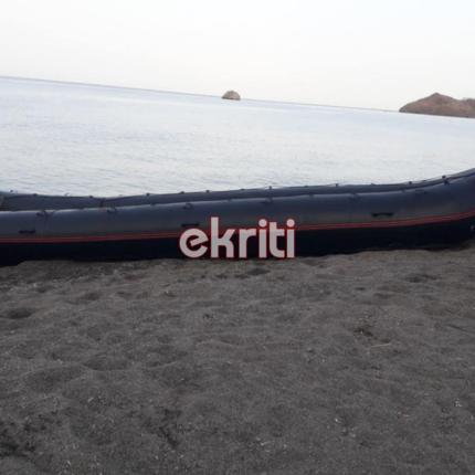 Βάρκα με μετανάστες