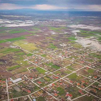 οικόπεδα χωράφια