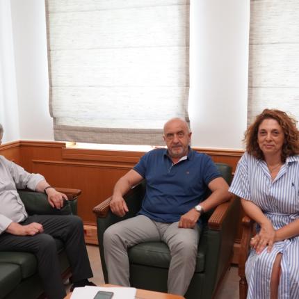 Συνάντηση του Περιφερειάρχη Κρήτης με τον Δήμαρχο Σφακίων