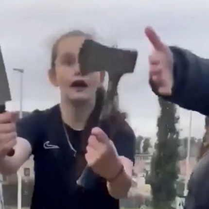 κορίτσι, απειλή, όπλα