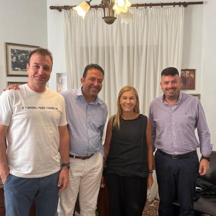 Σέβη Βολουδάκη με  Ένωση Στρατιωτικών Χανίων