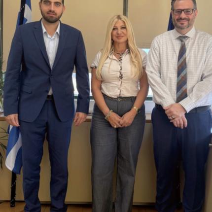 Ο Κωνσταντίνος Κεφαλογιάννης στον Υφυπουργό Περιβάλλοντος και  Ενέργειας, Νίκο Τσάφο