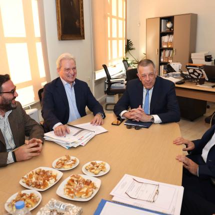 Ταχιάος Λότζια
