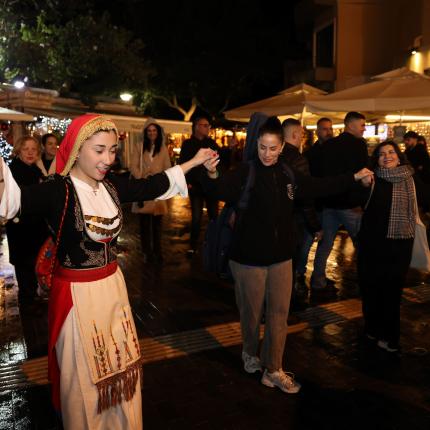 ΠΑΡΑΔΟΣΙΑΚΟΙ ΧΟΡΟΙ