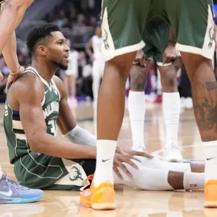 ΓΙΑΝΝΗΣ ΑΝΤΕΤΟΚΟΥΝΜΠΟ