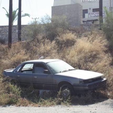 εγκαταλελειμμενο οχημα