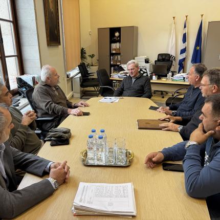 ΚΑΛΟΚΑΙΡΙΝΟΣ ΦΟΡΕΙΣ ΛΙΜΑΝΙΟΥ
