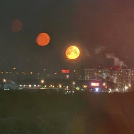 Τρία Φεγγάρια