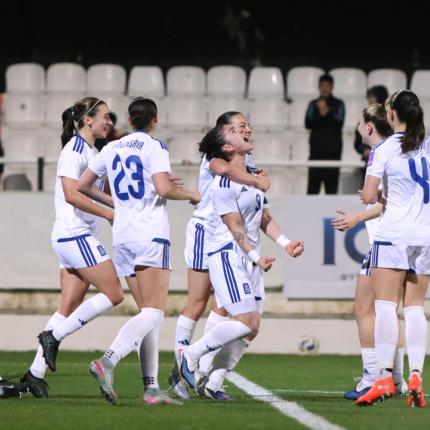 εθνικη γυναικων