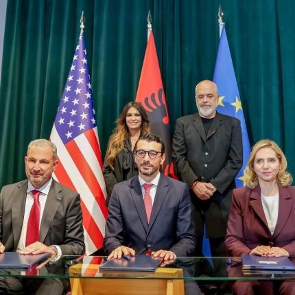 υπογραφη συμφωνιας