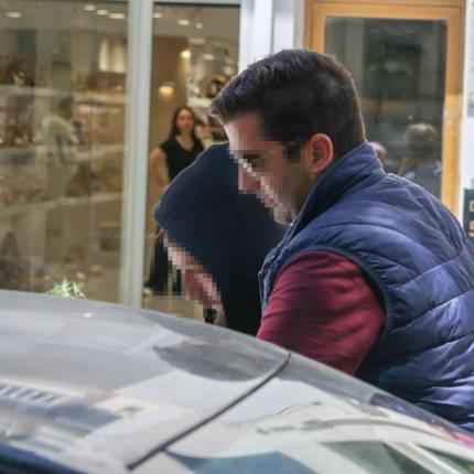 30χρονος παντάνασσα