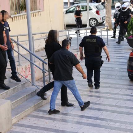 απεσωκάρι αυτοδιοκητικός