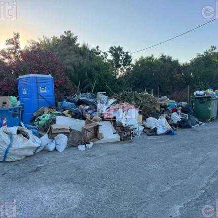 σκουπίδια οδός γιάννη κορνάρου