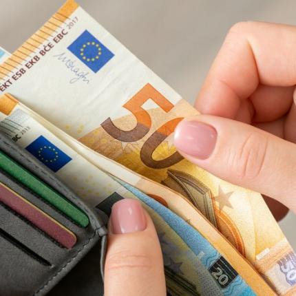 πορτοφολι χρηματα