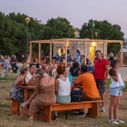 αναψυκτήρια στα Ενετικά Τείχη
