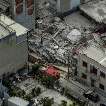 πολυκατοικία πετράλωνα