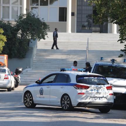Φωτιά στο σεισμανόγλειο