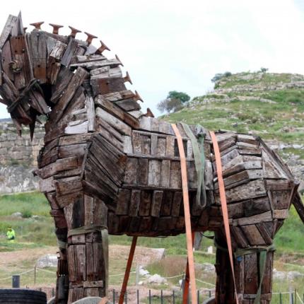 Βρήκαν τον Δούρειο Ιππο στα ερείπια της αρχαίας Τροίας!