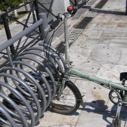 ποδηλατο σταθμευση.jpg