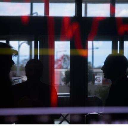Πτωτικές τάσεις στο άνοιγμα του Χρηματιστηρίου Αθηνών