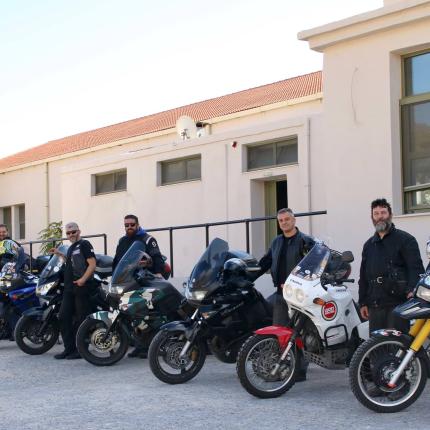 μοτοσυκλετιστές σκαλάνι