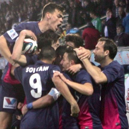 Η Ξάνθη κέρδισε 2-1 τον Ολυμπιακό Βόλου και έμεινε στη Σουπερ Λιγκ