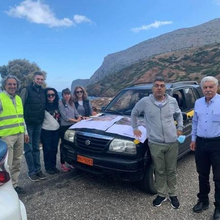 Ο κ.Ξυλούρης με στελέχη της Διεύθυνσης Περιβάλλοντος της Περιφέρειας