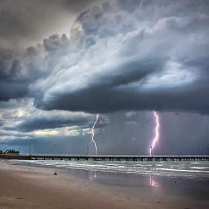 2493949-3-summer-storm.jpg
