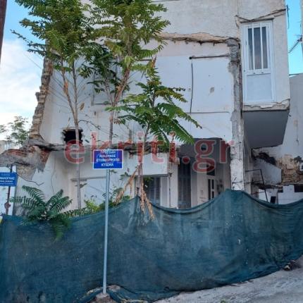 Το ετοιμόρροπο στη συμβολή των οδών Γιαννίκου και Σπιναλόγκας