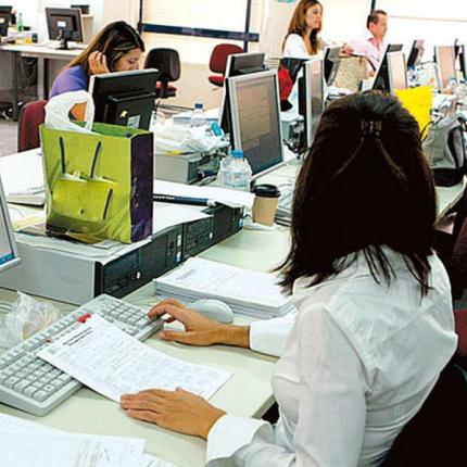 Χωρίς όριο ηλικίας οι μετατάξεις διοικητικών υπαλλήλων
