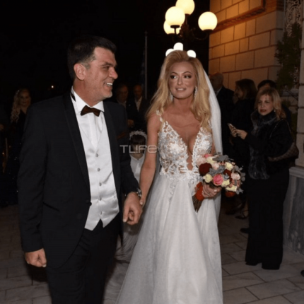 Ο Ανδρέας Πάτσης και η Βασιλική Παπαλουκά φτάνουν μαζί στην εκκλησία
