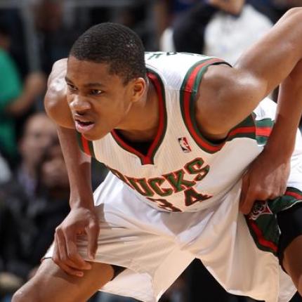 Νίκη με Αντετοκούνμπο οι Μιλγουόκι Μπακς!