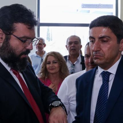 αυγενακης.jpg