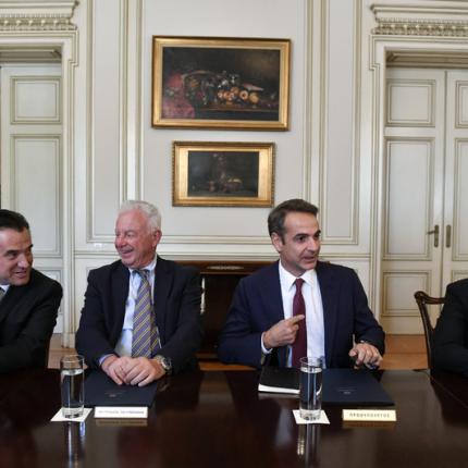 υπουργικο συμβουλιο.jpg