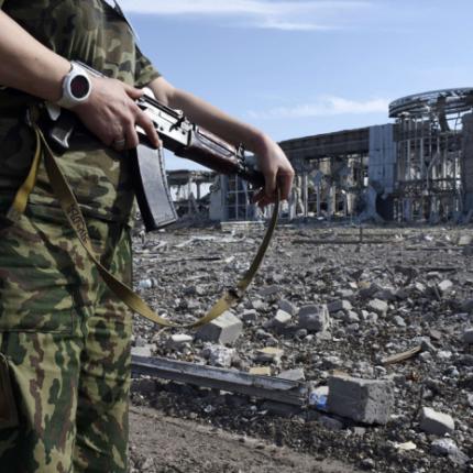 Το Κίεβο καταγγέλλει ότι «οι ρωσικές Ειδικές Δυνάμεις δρουν» στο αεροδρόμιο του Ντονέτσκ