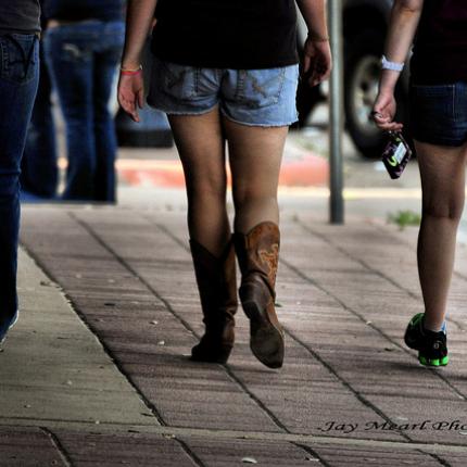 Θεσσαλονίκη: Στο «φως» υπόθεση παιδικής πορνογραφίας μετά από καταγγελία τριών 13χρονων κοριτσιών