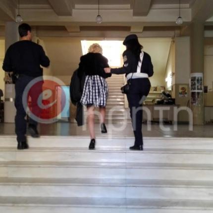 γιατρός αυτόφωρο