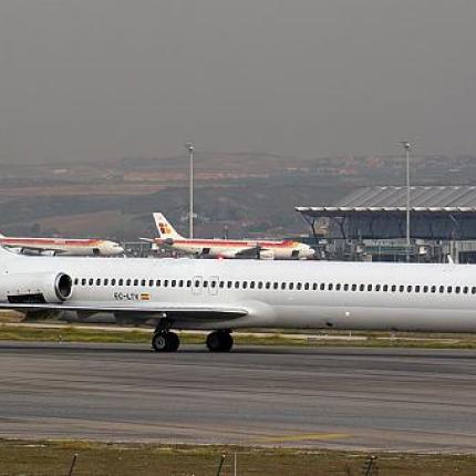 Εικόνες φρίκης στα συντρίμμια του αλγερινού αεροσκάφους