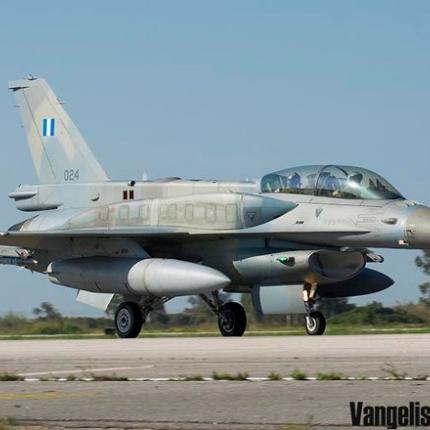 f16 πολεμικη αεροπορια.jpg
