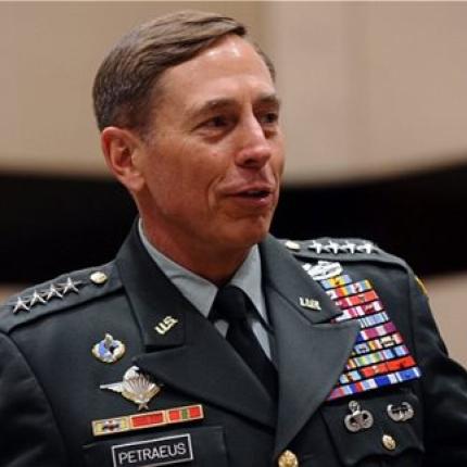 ΗΠΑ: Το FBI ζητά την ποινική δίωξη του πρώην επικεφαλής της CIA Ντέιβιντ Πετρέους