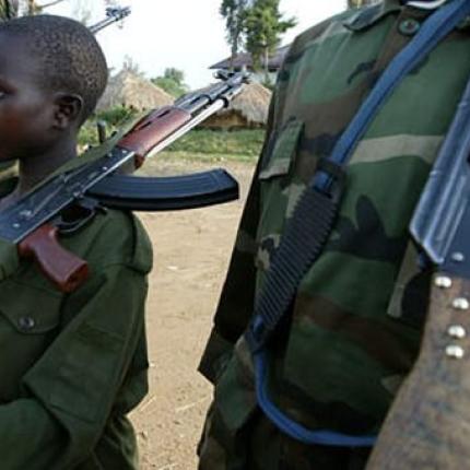 Παδιά -  στρατιώτες με τη βία στο Σουδάν